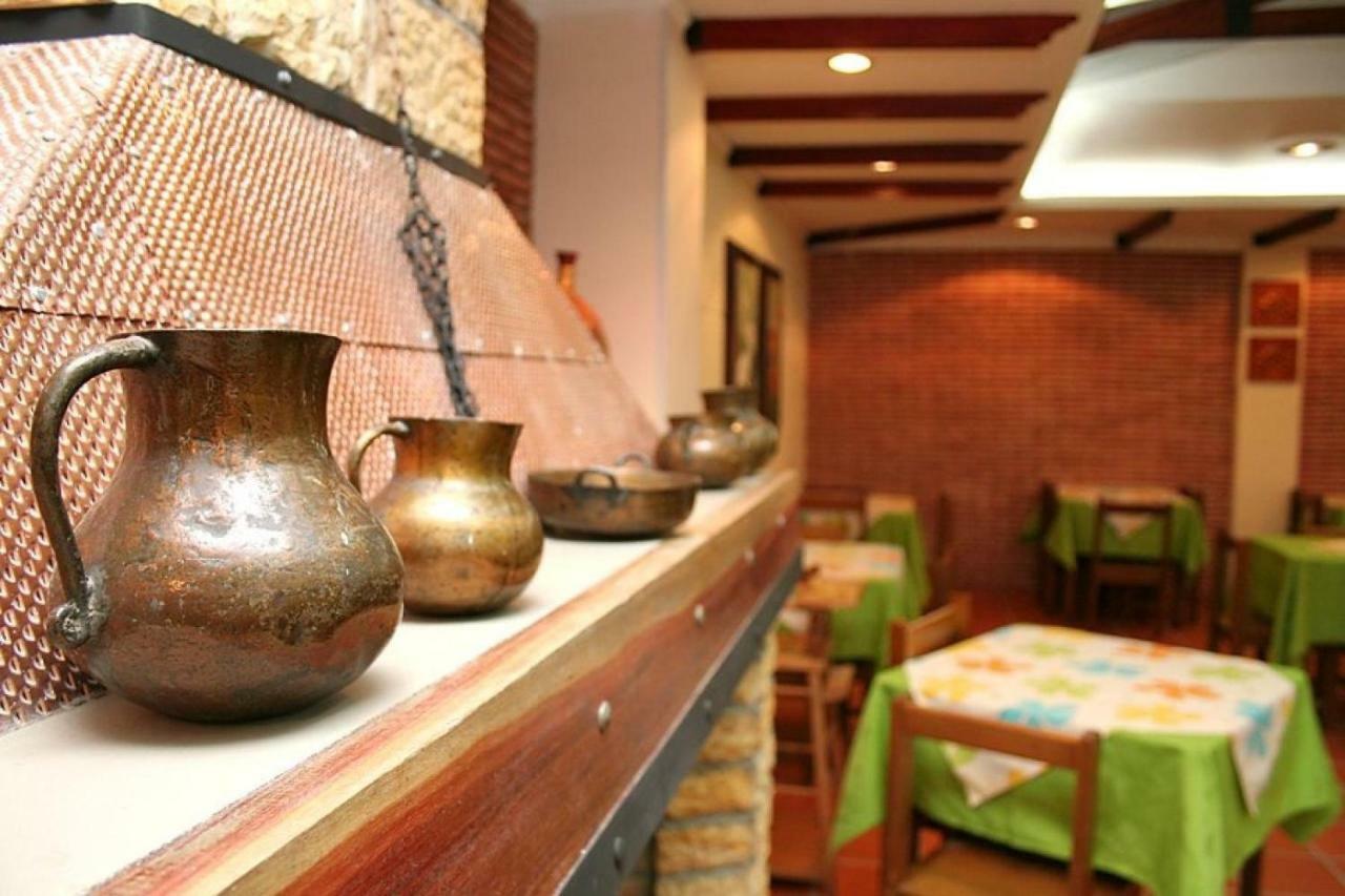 Casa Madrigal Hotel Pasto Exteriör bild