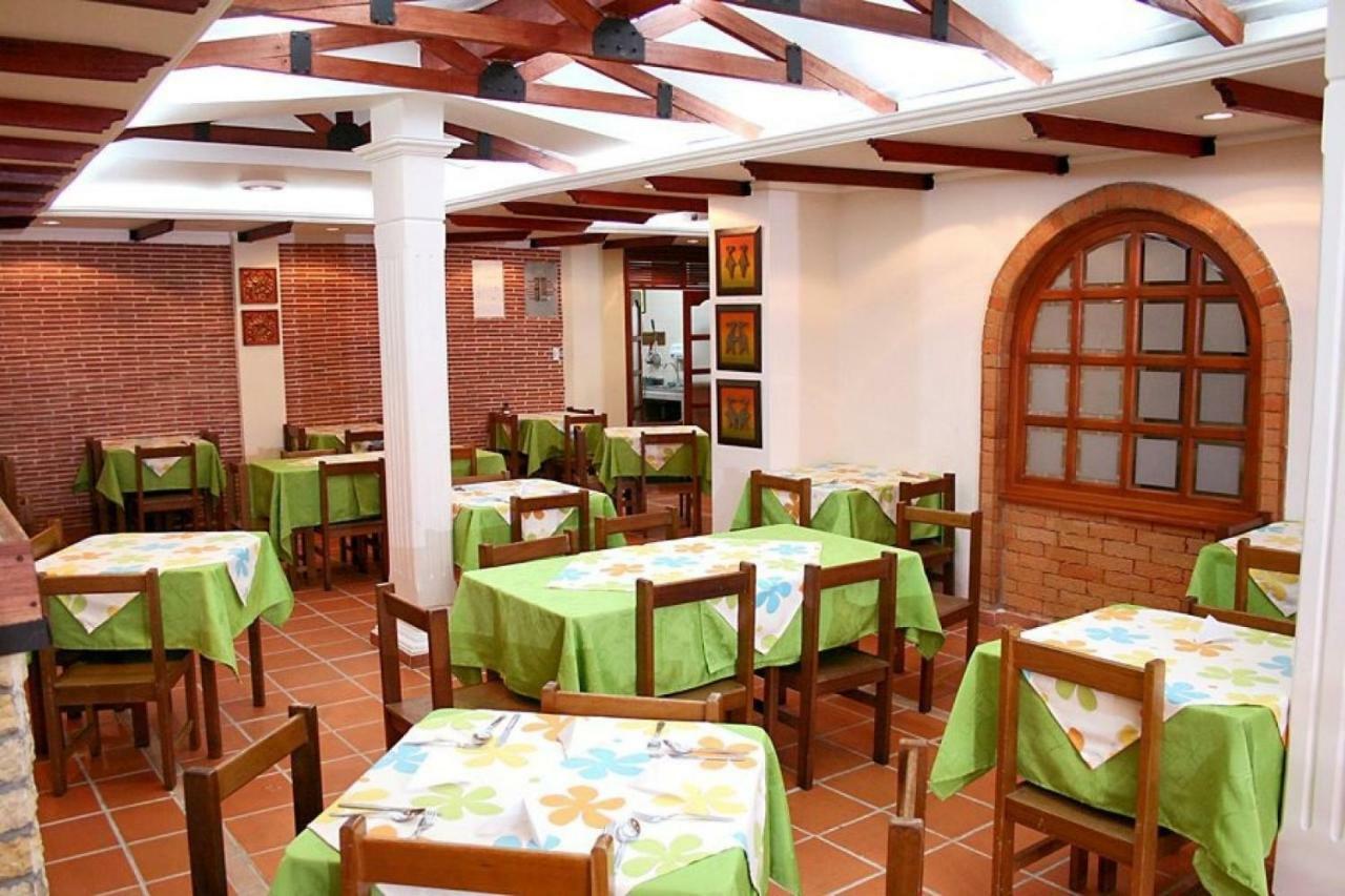 Casa Madrigal Hotel Pasto Exteriör bild